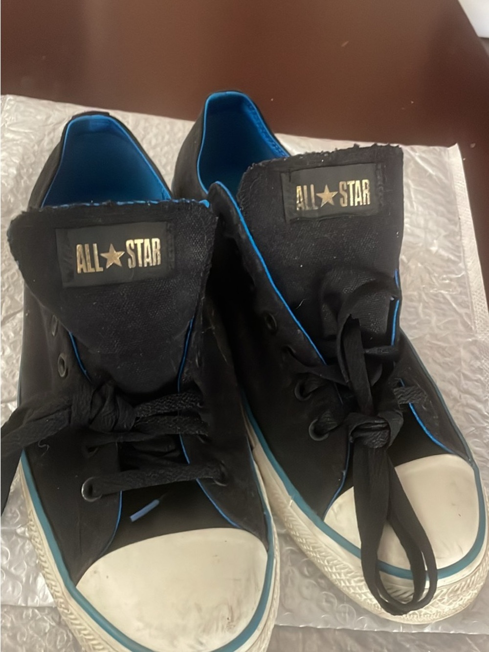 black and teal Converse Chuck Taylor All Star Low sneakers 11.5
